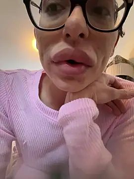 Snapshot of myloveforyouu chatting on 02-23-26, 02:25 myloveforyouu online show from 02-23-26, 02:25