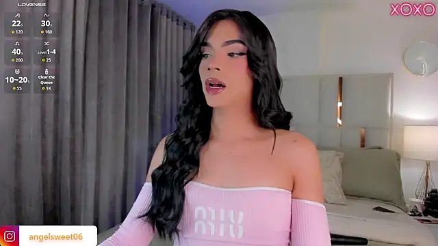 Snapshot of ANGELL06 chatting on 10-10-25, 04:55 ANGELL06 online show from 10-10-25, 04:55