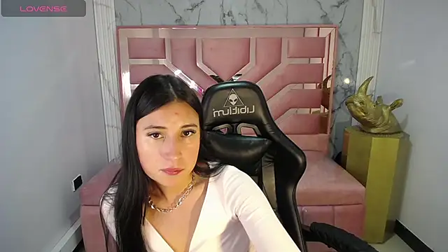 lizzyluk ch online show from 01-16-25, 01:27