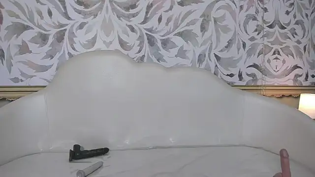 Snapshot of Bonnie__milf chatting on 01-09-25, 03:01 Bonnie milf online show from 01-09-25, 03:01