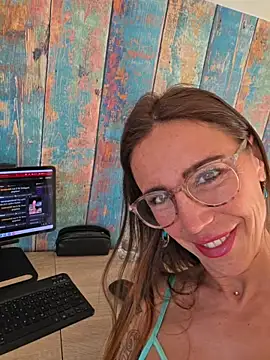 Klamsine online show from 04-30-26, 04:52