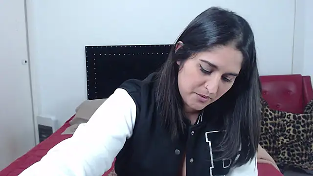 Snapshot of nathcollyns chatting on 10-11-25, 01:05 nathcollyns online show from 10-11-25, 01:05