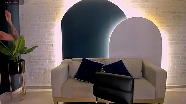 MariaHerrera  online show from 11-28-25, 09:28