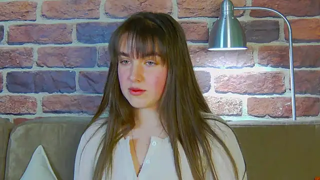 Sofia Hugs online show from 02-06-26, 07:17