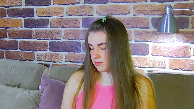Sofia Hugs online show from 06-10-26, 05:56