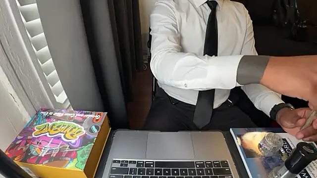 Snapshot of WyattBBC chatting on 09-25-25, 02:43 WyattBBC online show from 09-25-25, 02:43