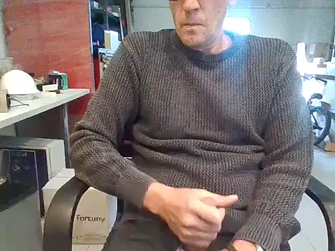 Snapshot of Raimundo1971 chatting on 03-25-26, 01:50 Raimundo1971 online show from 03-25-26, 01:50