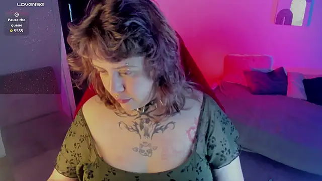 Sabrina scarlett online show from 10-21-25, 05:08