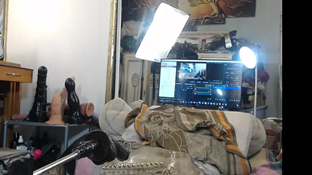 Snapshot of Jennytop chatting on 09-20-25, 04:52 Jennytop online show from 09-20-25, 04:52