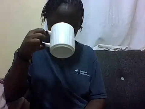 Snapshot of Sweetcecie01 chatting on 02-11-26, 09:31 Sweetcecie01 online show from 02-11-26, 09:31