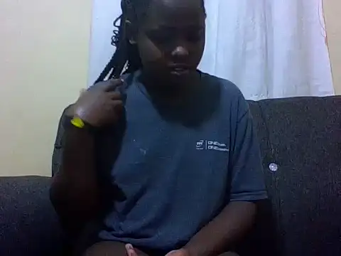 Sweetcecie01 online show from 06-05-26, 08:25