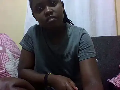 Sweetcecie01 online show from 06-07-26, 08:34