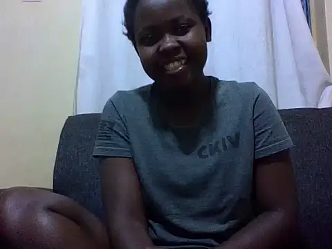 Sweetcecie01 online show from 06-14-26, 09:06