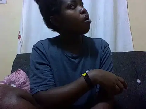 Sweetcecie01 online show from 06-16-26, 09:50