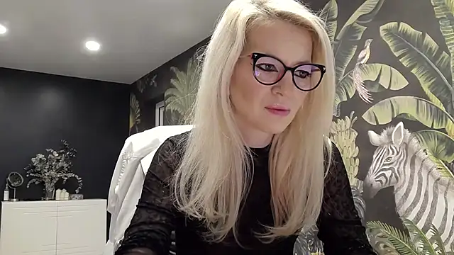 Snapshot of carla88 chatting on 02-04-25, 08:35 carla88 online show from 02-04-25, 08:35