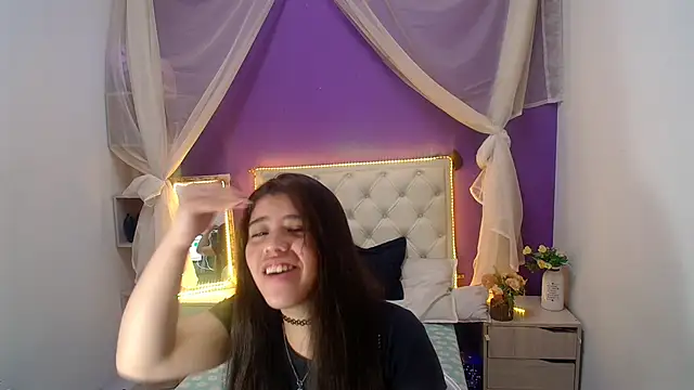Ingrid Casas online show from 12-20-24, 10:43
