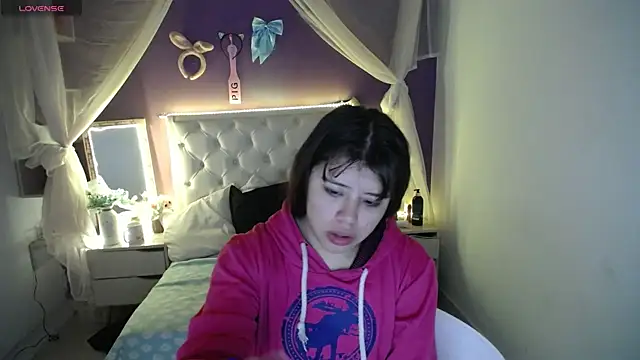 Ingrid Casas online show from 01-22-25, 10:37