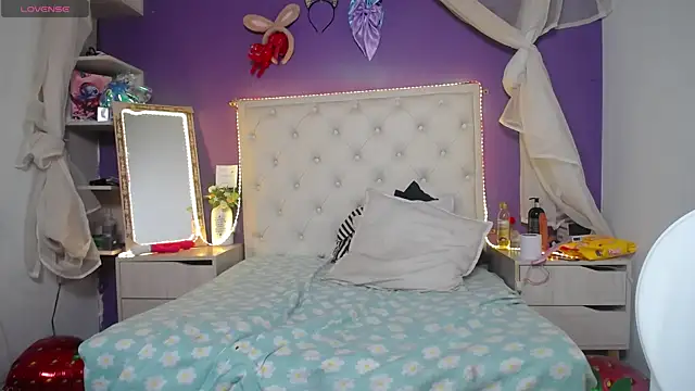 Ingrid Casas online show from 03-03-25, 02:15