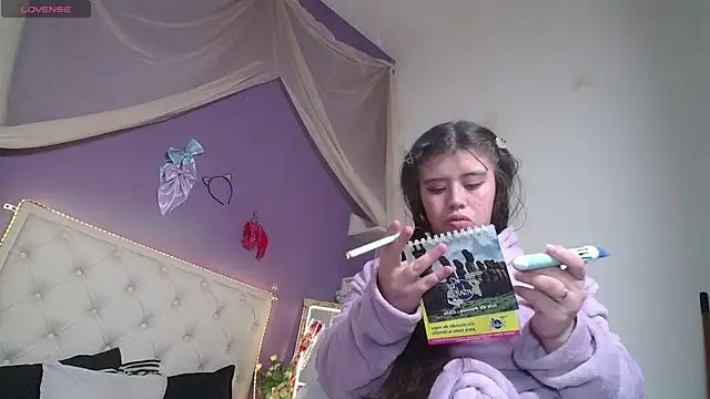 Ingrid Casas online show from 03-11-25, 03:48