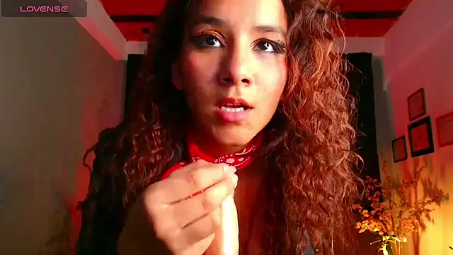 Snapshot of PoisonIvy15_ chatting on 02-01-25, 02:37 PoisonIvy15  online show from 02-01-25, 02:37