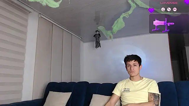 ashely ryan24 online show from 10-04-25, 11:58