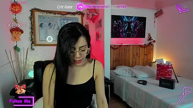 LauGrayJ online show from 12-08-24, 03:45