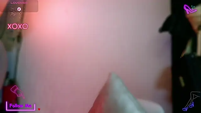 LauGrayJ online show from 10-24-25, 09:55