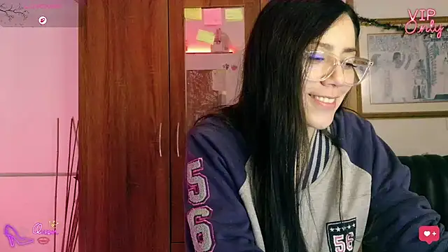 LauGrayJ online show from 03-12-26, 03:51