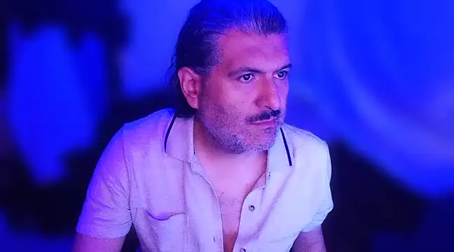 Snapshot of BushBator chatting on 12-27-24, 05:09 BushBator online show from 12-27-24, 05:09