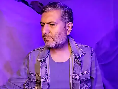 Snapshot of BushBator chatting on 01-23-25, 07:00 BushBator online show from 01-23-25, 07:00