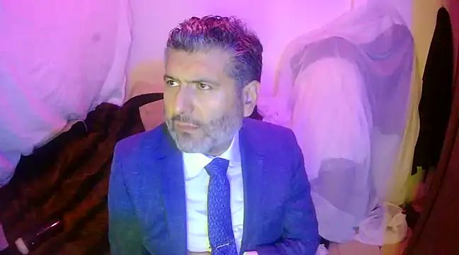 Snapshot of BushBator chatting on 02-11-25, 06:51 BushBator online show from 02-11-25, 06:51