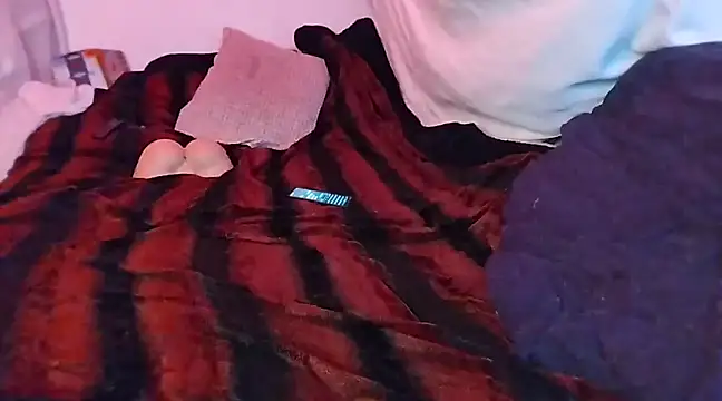 Snapshot of BushBator chatting on 02-21-25, 07:56 BushBator online show from 02-21-25, 07:56