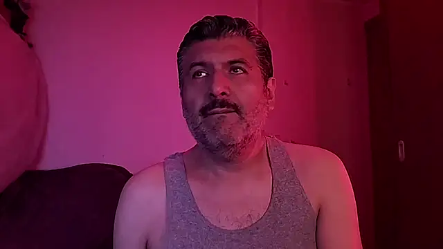 Snapshot of BushBator chatting on 10-10-25, 06:12 BushBator online show from 10-10-25, 06:12