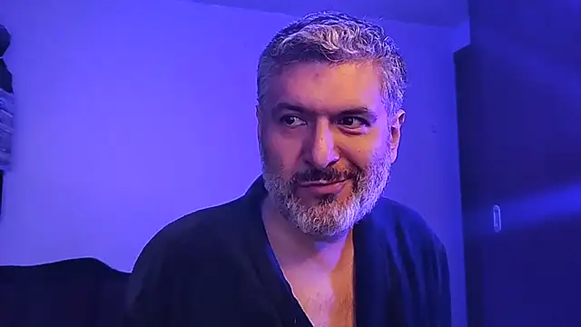 Snapshot of BushBator chatting on 11-15-25, 07:49 BushBator online show from 11-15-25, 07:49