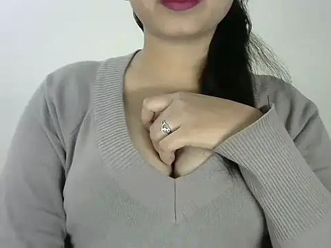 HOT-LOVELY online show from 12-21-24, 02:04