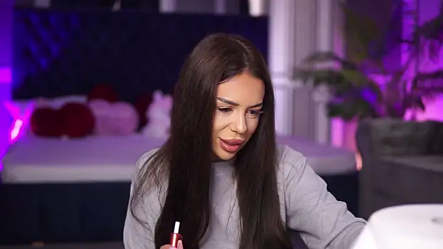 MissKiarra online show from 09-25-25, 06:39