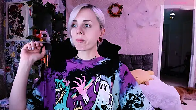 NaniMoore online show from 10-09-25, 08:29