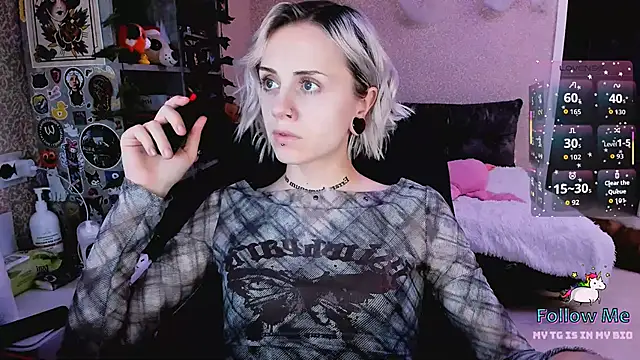 NaniMoore online show from 11-15-25, 08:27