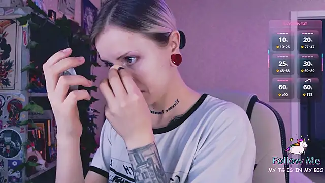 Snapshot of NaniMoore chatting on 03-05-26, 08:16 NaniMoore online show from 03-05-26, 08:16