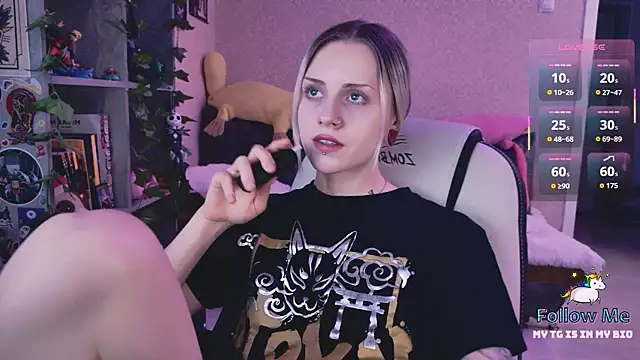 Snapshot of NaniMoore chatting on 03-08-26, 07:06 NaniMoore online show from 03-08-26, 07:06