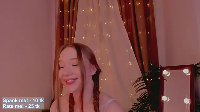 Snapshot of VioletMills chatting on 09-27-25, 12:48 VioletMills online show from 09-27-25, 12:48