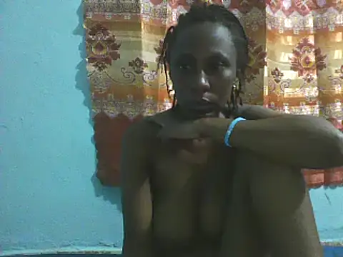Snapshot of Sweet-beanca chatting on 12-25-24, 11:42 Sweet-beanca online show from 12-25-24, 11:42