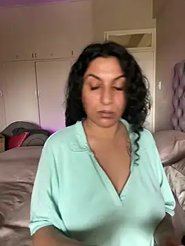 Indianbutter11 online show from 12-19-24, 06:34