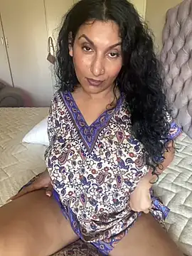 Indianbutter11 online show from 12-21-24, 10:39