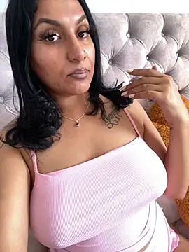 Snapshot of Indianbutter11 chatting on 10-18-25, 12:28 Indianbutter11 online show from 10-18-25, 12:28