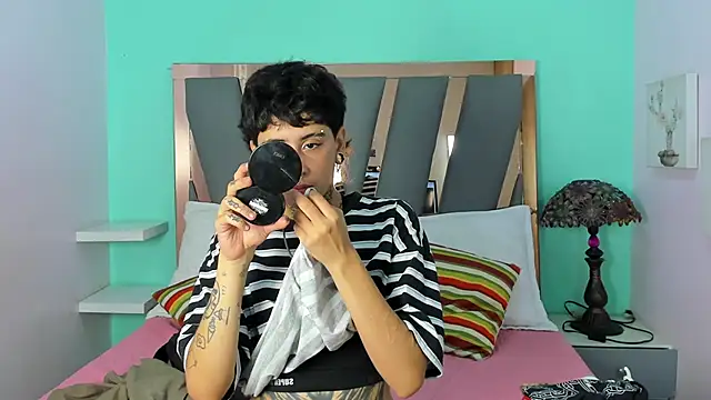 Snapshot of Ethan_lennox chatting on 11-30-25, 03:05 Ethan lennox online show from 11-30-25, 03:05