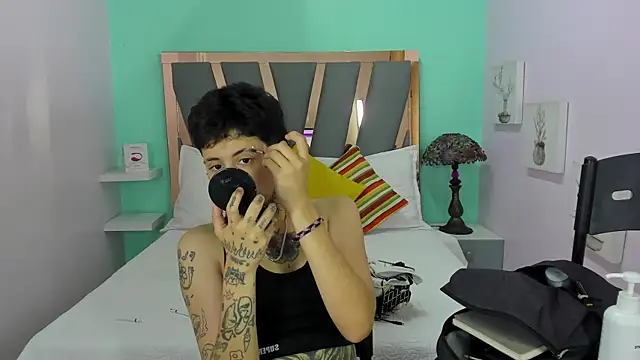 Snapshot of Ethan_lennox chatting on 12-17-25, 07:31 Ethan lennox online show from 12-17-25, 07:31