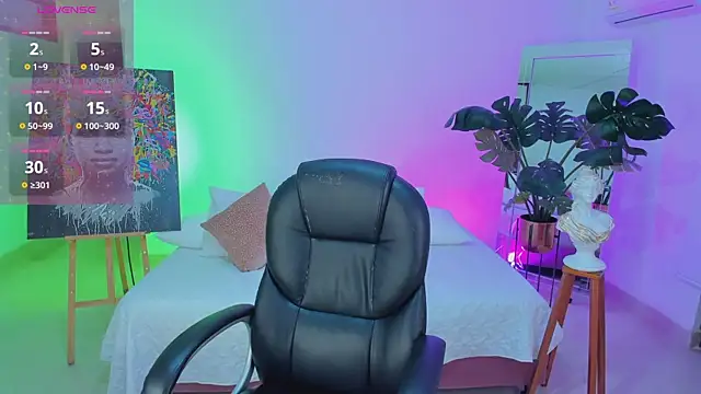 Snapshot of JANYLOVE__ chatting on 04-01-26, 10:49 JANYLOVE online show from 04-01-26, 10:49