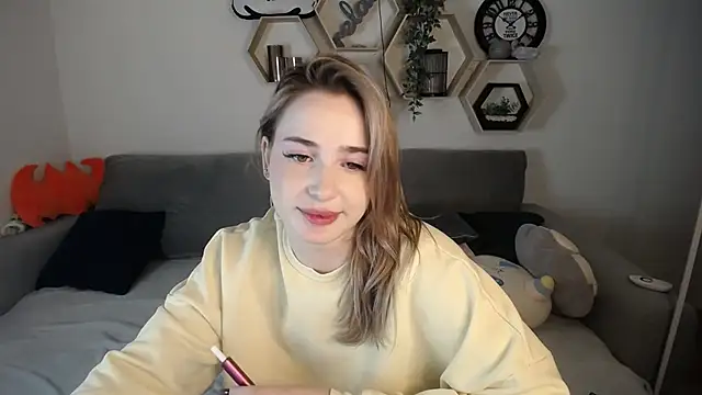 SabrinViolet online show from 12-15-24, 12:06