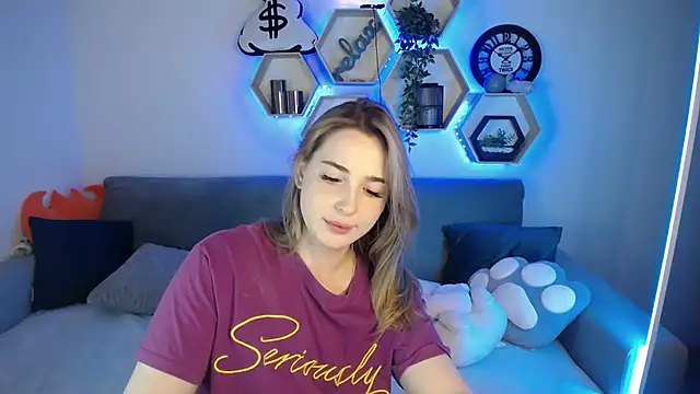 SabrinViolet online show from 12-24-24, 12:11